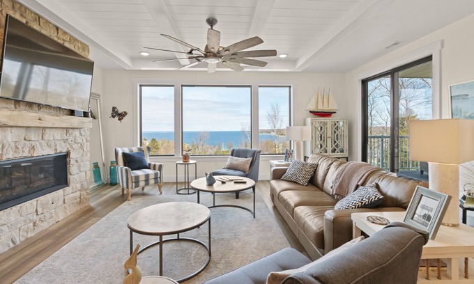 Sister Bay Condo | Beautiful Modern Condo with Incredible View!