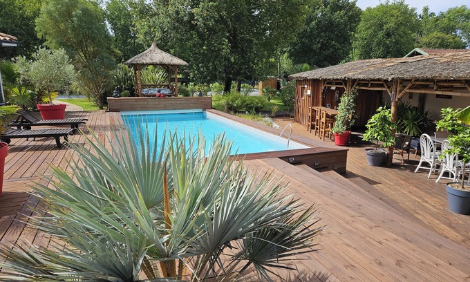 Biganos Villa | Beautiful modern villa 3 minutes from the lake