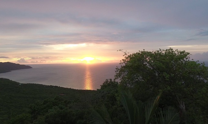 Estate Belvedere Cottage | Beautiful mountain top cottage with a gorgeous view of the Caribbean Sea