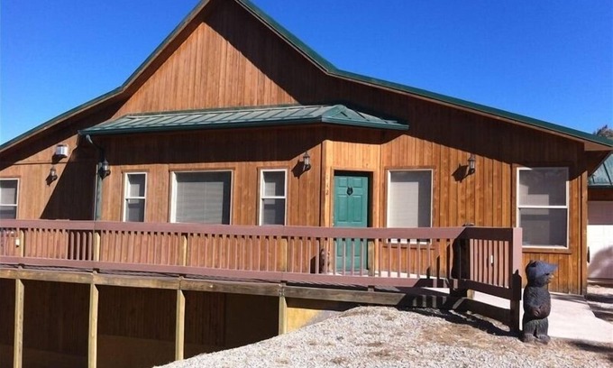 Ruidoso House | Beautiful Mountain Home