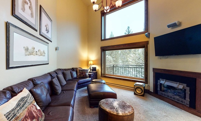 Peak 9 Condo | Beautiful Mountain Home w/Shared Pool & Hot Tub, Fast WiFi, Balcony