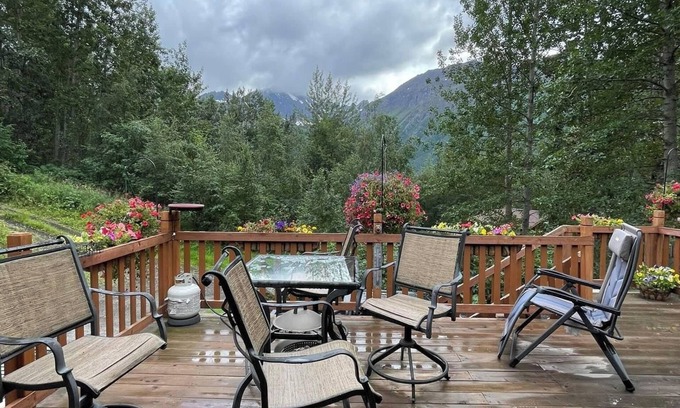 Eagle River House | Beautiful mountain views from this quiet rural home.