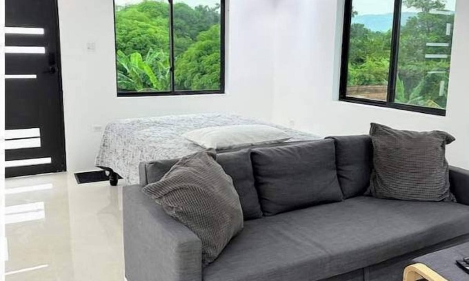 Whitehouse Apartment | Beautiful Nature Views Steps from Beach, Sunrise @ Happy Life Villas
