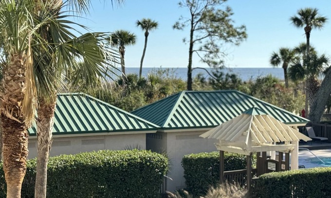 Palmetto Dunes Villa | Beautiful newly renovated luxury Beachfront Villa overlooking the Ocean!