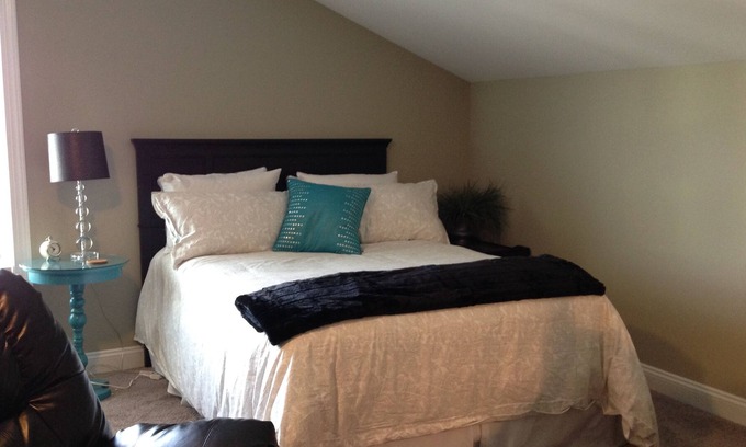 Cornerstone Apartment | Beautiful new Studio Apt 5 Min from Liberty U.