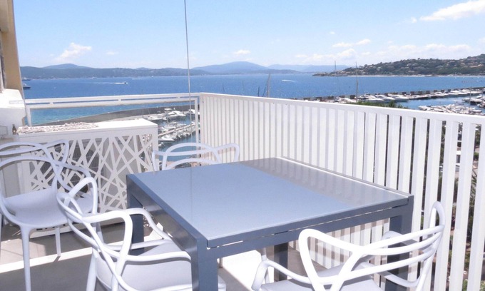 Sainte-Maxime City Centre Apartment | Beautiful new T3 apartment with sea view wifi garage