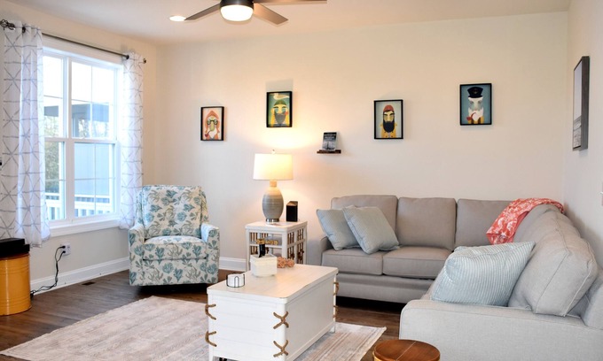 Sawgrass South House | Beautiful New Townhome Minutes From Rehoboth Beach And Its Award Winning Beaches. Sawgrass