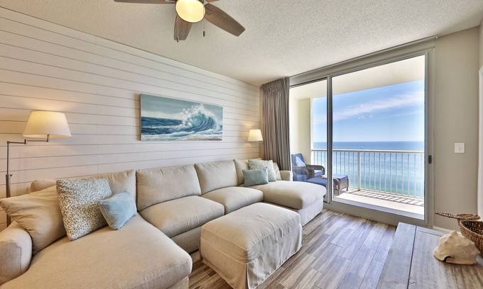 Long Beach Condo | Beautiful newly renovated 3 BR 2 BA at the Majestic!