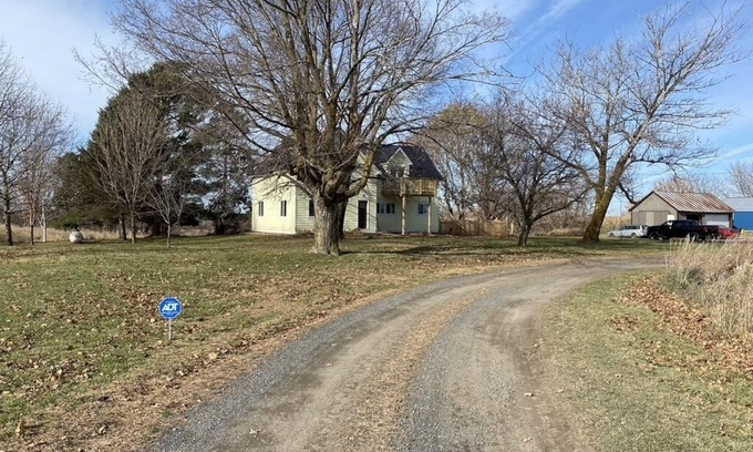 St Croix Falls House | Beautiful Newly Renovated Luxury Farmhouse Rental