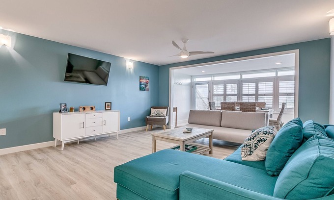 Red Hook Condo | Beautiful Newly renovated condo steps from the beach