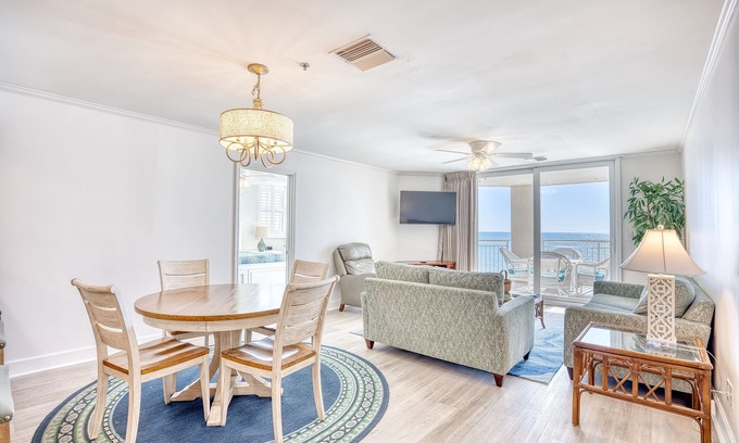 Ash Condo | Beautiful Oceanfront Oasis!