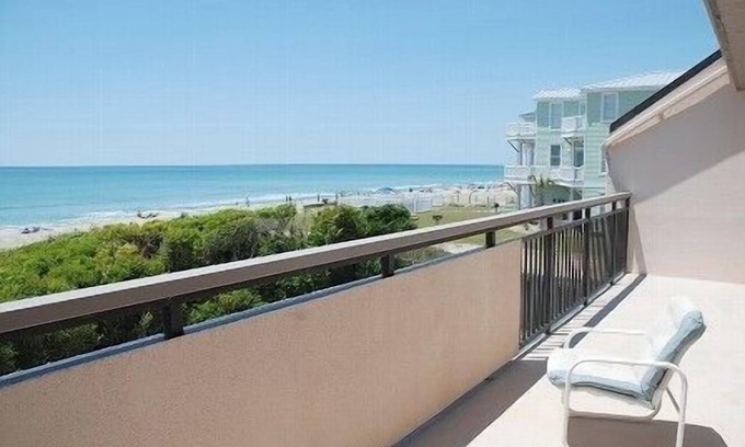 Pine Knoll Shores Condo | Beautiful Oceanfront Condo with 4 Bedrooms & 4 Baths