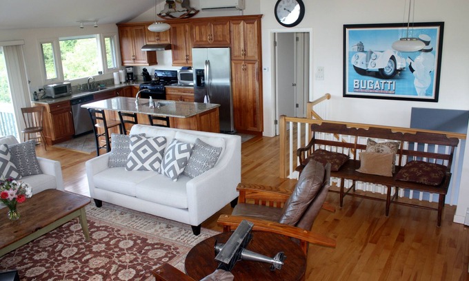 Gloucester House | Beautiful Oceanfront Home in Estate Setting, Gloucester WINTER RATES AVAILABLE
