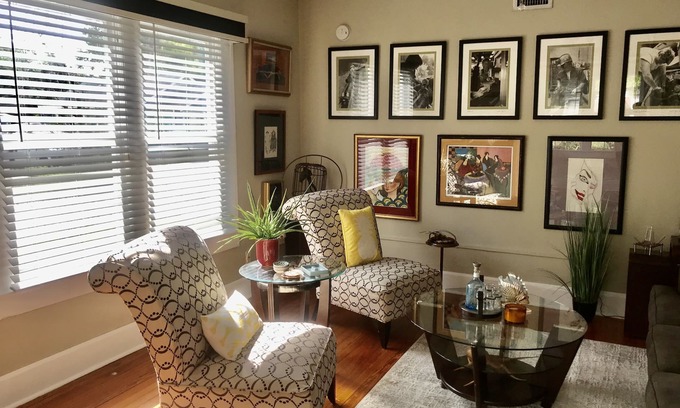 Historic Old Northeast Apartment | Beautiful OLD NE St. Pete Apartment