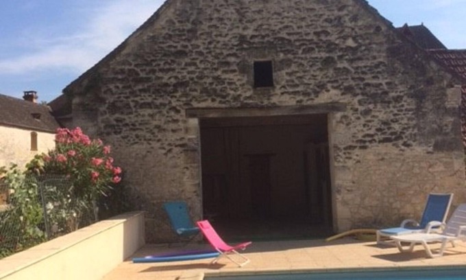 Peyrillac-et-Millac House | Beautiful Perigord property with heated pool in a fenced park