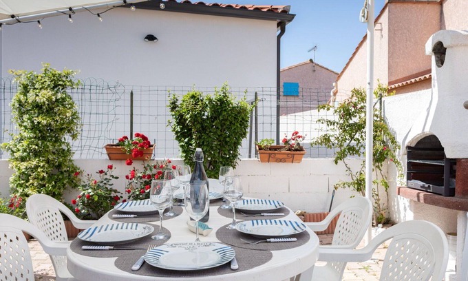 Sainte-Marie-Plage House | Beautiful private villa for 6 guests with WIFI, TV, terrace and parking