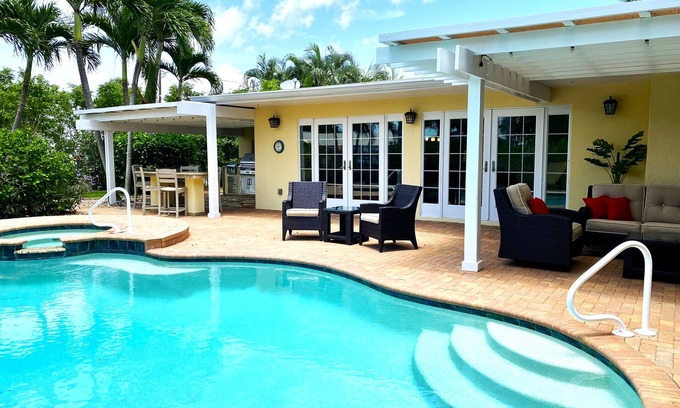 Yacht Club House | Beautiful Pool Home Located on a Gulf Access Canal