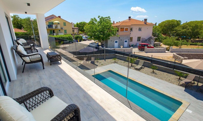 Skrbcici House | Beautiful private villa for 10 people with WIFI, private pool, A/C, TV and terrace