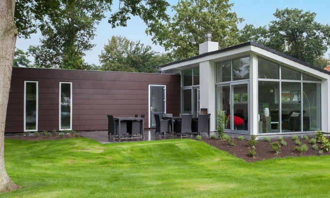 West-Graftdijk House | Beautiful private villa for 6 guests with WIFI, TV, terrace and parking