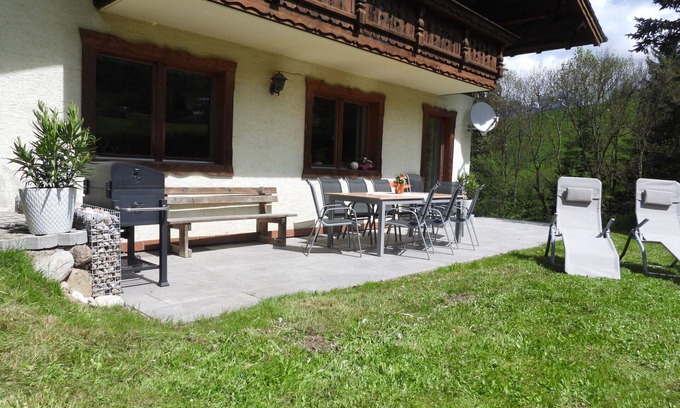 Bischofshofen House | Beautiful private villa for 9 people with WIFI, TV, terrace, pets allowed and panoramic view