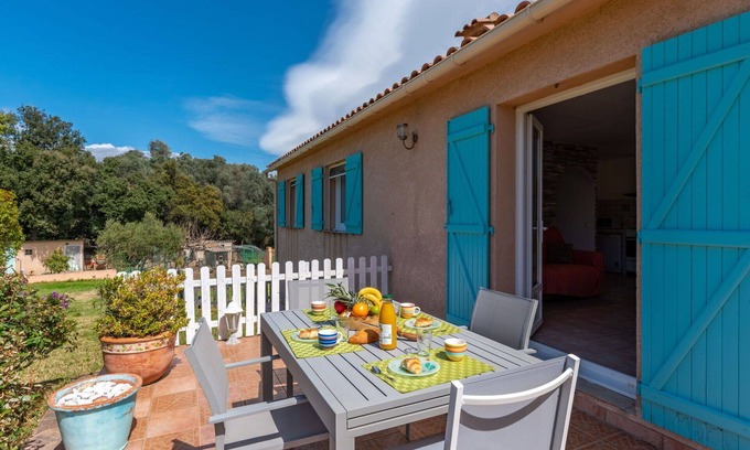 Porto-Vecchio Villa | Beautiful private villa for 4 guests with A/C, WIFI, TV and terrace
