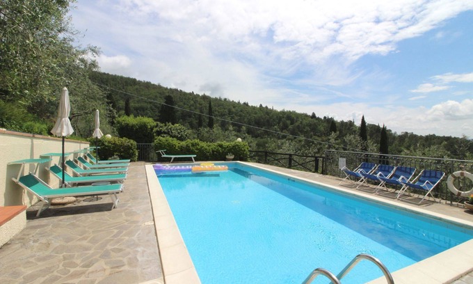 Loro Ciuffenna Villa | Beautiful private villa for 10 guests with WIFI, private pool, TV and pets allowed, close to Are.
