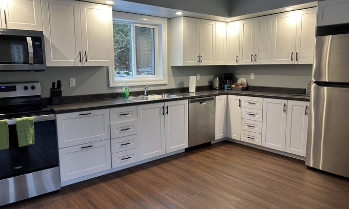 Tobermory Cottage | Beautiful private 3 bedroom cottage located in Tobermory.