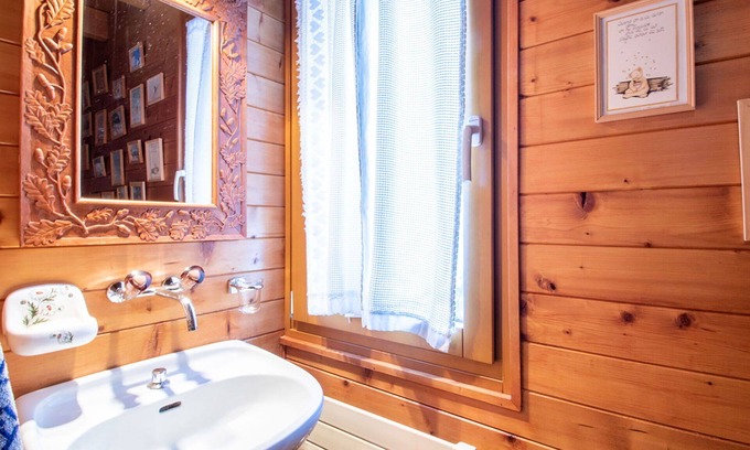 Champoussin House | Beautiful private villa for 7 people with WIFI, TV and terrace