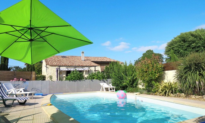 Cissac-Medoc House | Beautiful private villa for 5 people with pool, WIFI, TV and terrace