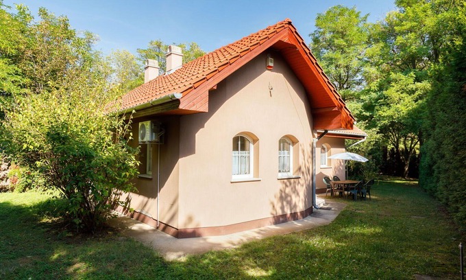 Balatonoszod House | Beautiful private villa for 5 people with WIFI, A/C, TV and terrace