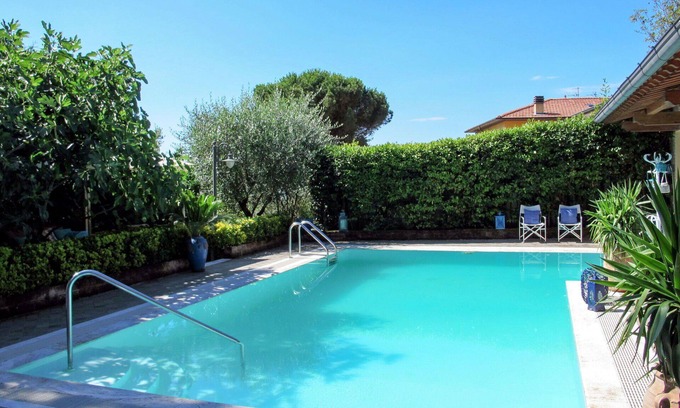 Corsanico Villa | Beautiful private villa with private pool, A/C, WIFI, TV, patio, pets allowed and parking