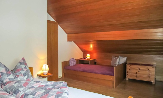 Muhldorf House | Beautiful private villa for 4 people with WIFI, TV, terrace and pets allowed