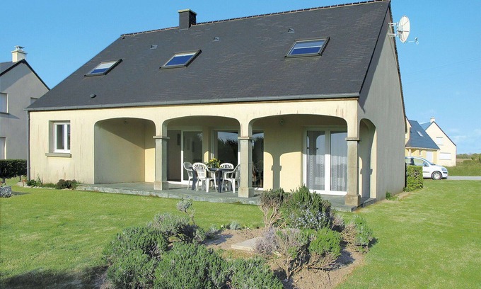 Baubigny House | Beautiful private villa with WIFI, TV, terrace, pets allowed, panoramic view and parking