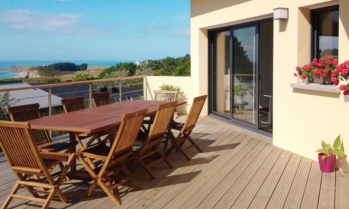 Plouarzel House | Beautiful private villa for 6 guests with WIFI, TV, terrace, pets allowed and parking