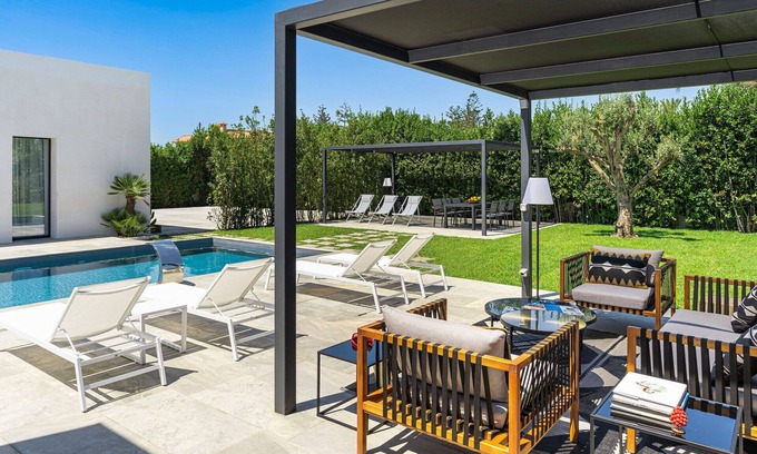 Carrozziere Villa | Beautiful private villa for 12 guests with WIFI, private pool, A/C, TV and patio