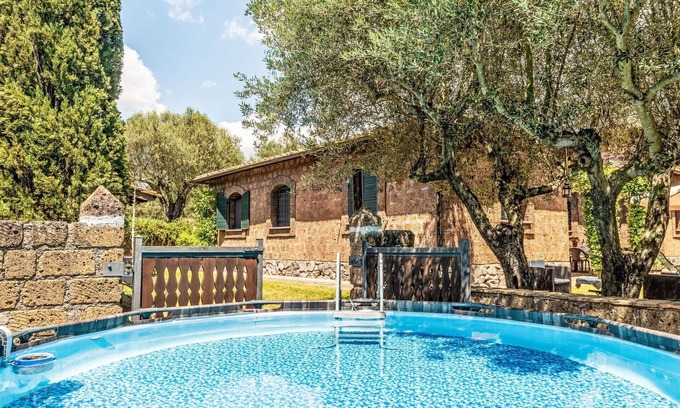 Vetralla Villa | Beautiful private villa with private pool, WIFI, TV, patio, pets allowed, panoramic view and par.