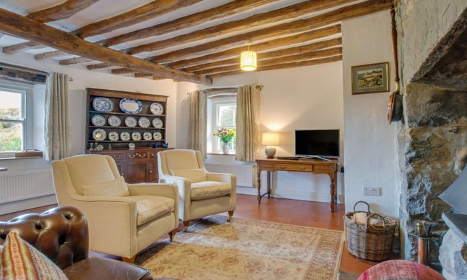 Dolgellau House | Beautiful private villa for 4 guests with WIFI, TV, patio, panoramic view and parking