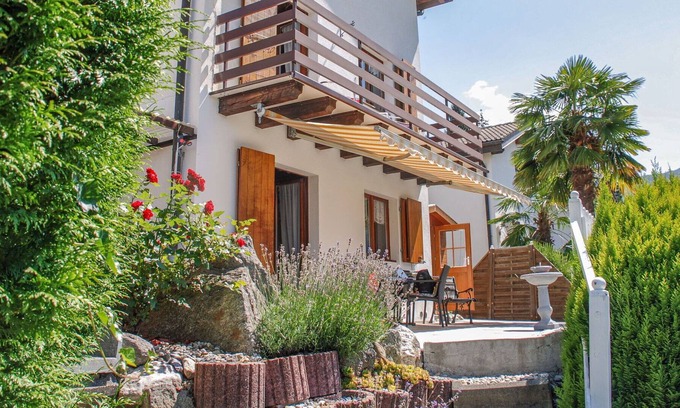 Riazzino House | Beautiful private villa for 4 people with WIFI, TV, patio, panoramic view and parking