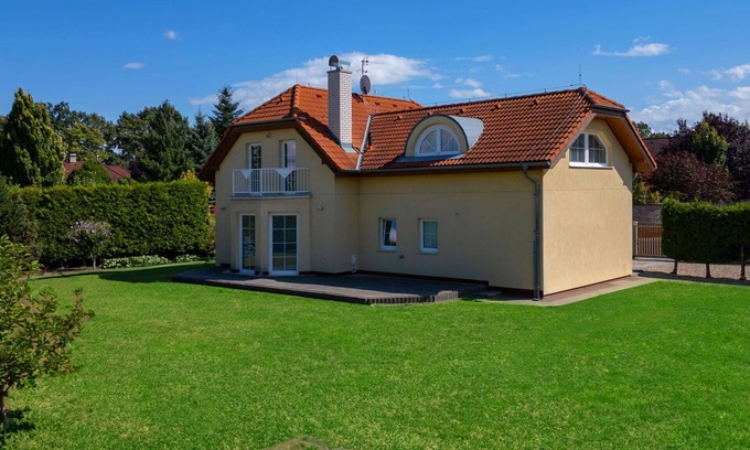 Dolni Chabry Villa | Beautiful private villa for 8 people with WIFI, TV and terrace