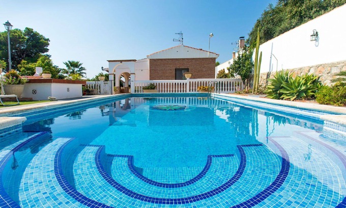Motril House | Beautiful private villa for 5 people with private pool, A/C, WIFI, TV, terrace and pets allowed
