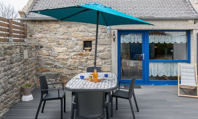 Santec House | Beautiful private villa for 2 people with TV, terrace and parking