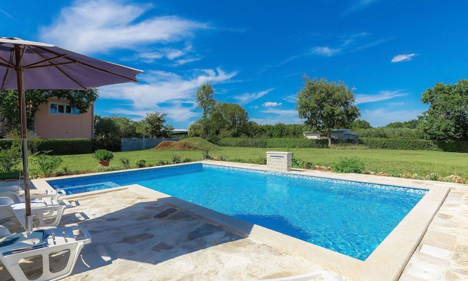 Muntic House | Beautiful private villa for 9 guests with A/C, private pool, WIFI, TV, patio and pets allowed