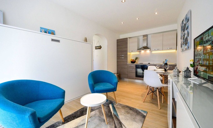 Rijeka House | Beautiful private villa for 2 people with A/C, WIFI, TV and terrace