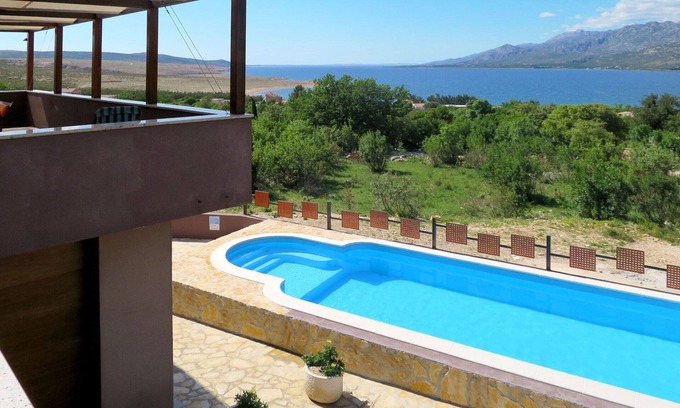 Rovanjska House | Beautiful private villa for 8 people with A/C, private pool, hot tub, WIFI, TV and terrace