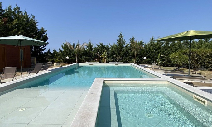 Cecina House | Beautiful private villa with WIFI, private pool, hot tub, A/C, TV, patio and pets allowed