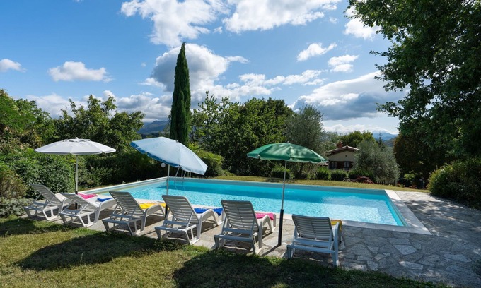 Dicomano Villa | Beautiful private villa for 8 guests with private pool, WIFI, hot tub, TV and panoramic view