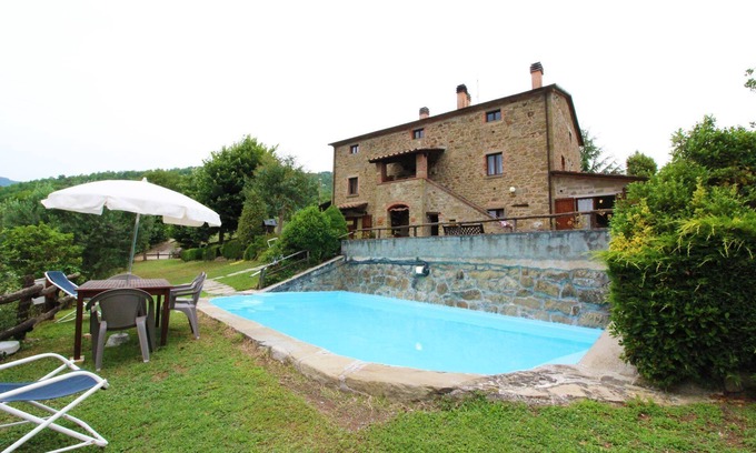 Bivio Lugnano Villa | Beautiful private villa for 18 guests with WIFI, private pool, TV, veranda and pets allowed
