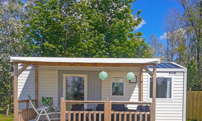 De Veenhoop House | Beautiful private villa for 4 guests with WIFI, TV, terrace, pets allowed and parking