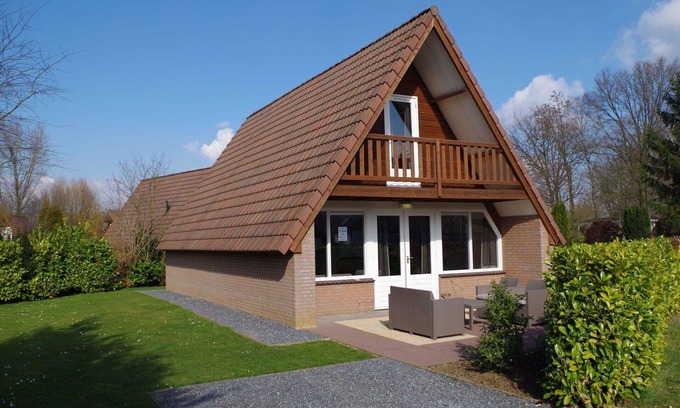 Susteren House | Beautiful private villa for 6 people with WIFI, pool, TV, terrace and parking