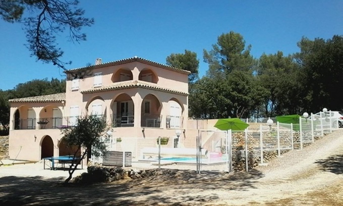 Vidauban Villa | Beautiful Provencal house with swimming pool, in the heart of an oak grove 7 km/village